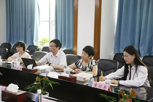 美迪西臨床前研究副總裁兼機構(gòu)負責人彭雙清教授，藥效部執(zhí)行主任董文心，藥代安評項目負責人龍娜等