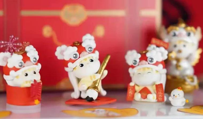 美迪西拍了拍你說(shuō)新年快樂(lè)（還塞了紅包）.png